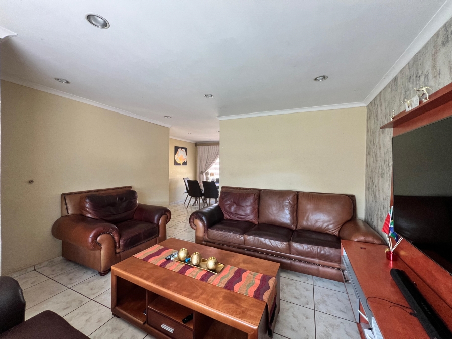 3 Bedroom Property for Sale in Tlhabane West North West